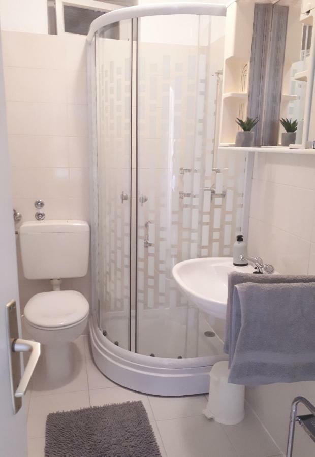 Marina Apartments Kaštela Екстериор снимка